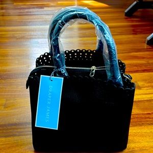 Adorable Draper James black handbag!!